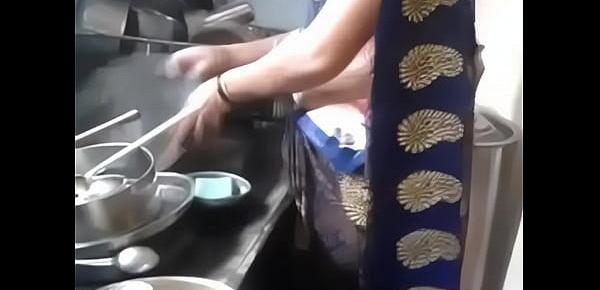  Desi indian Kannada aunty hot navel hip
